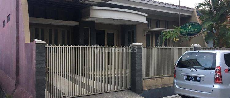 Rumah Bagus Furnished di Rajamantri, Bandung 1