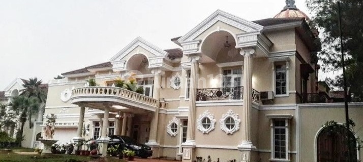 Rumah Mewah di Perumahan Asri Legenda Wisata Cibubur 1