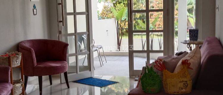 Rumah Cantik Full Furnished di Komplek Elit Valencia Residence, Mertoyudan, Magelang 1