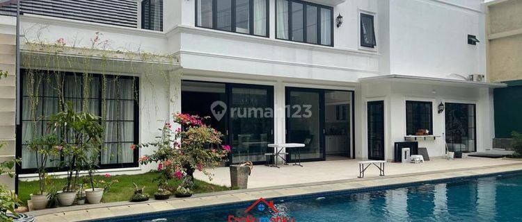 Rumah 2 Lantai Modern Dan Private Pool di Kemang Jakarta Selatan 1