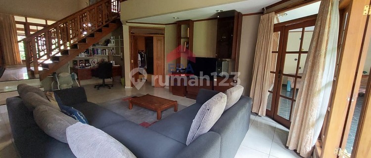 Jual Cepat Murah Rumah Klasik Tropis Siap Huni Jatipadang Poncol, Jakarta Selatan 1