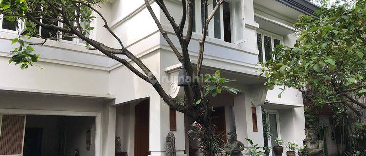 Rumah Mewah di Brawijaya Jakarta Selatan 1