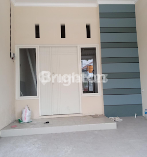 RUMAH CANTIK 1 M AN 2 LANTAI DUKUH SETRO NEW GRESS DEKAT KENJERAN LEBAK 1