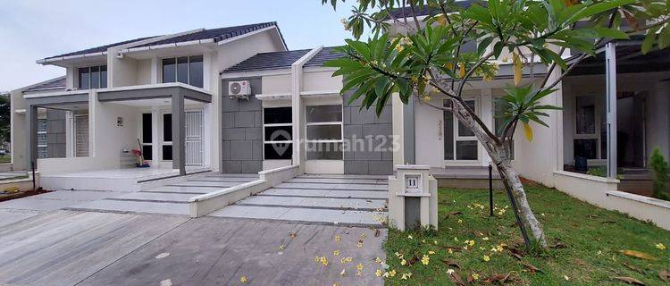 Rumah 2 Lantai Bagus di Suvarna Sutera Cluster Dhana 1