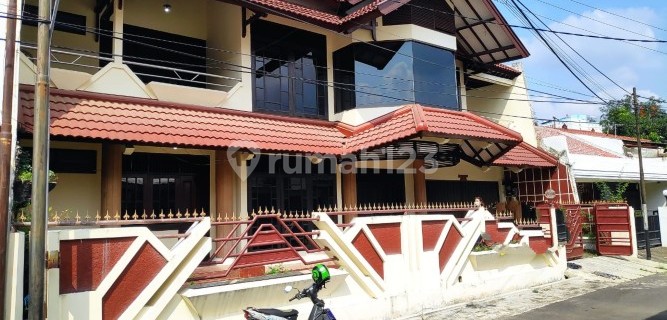 Rumah 2 Lantai DI Daerah Taman Seroja Timur 1