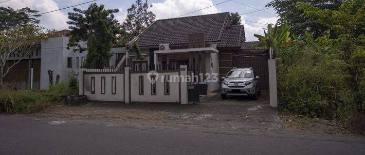 Rumah Hanya 3 Menit Dari Waterpark Jogja Bay, Sleman, Yogyakarta 1