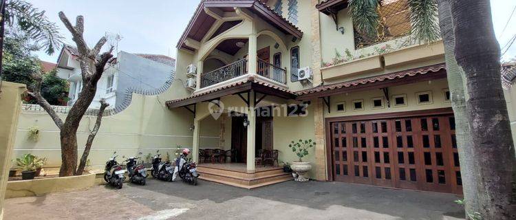 Rumah Ful Aksen Aksen Jati Di Jakarta Timur 1