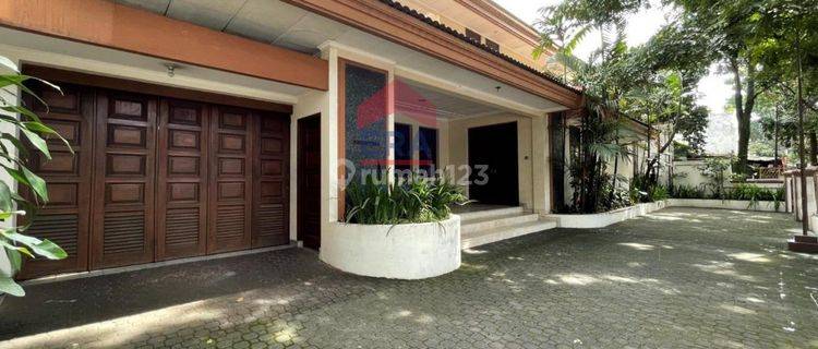 Rumah Mewah Ciateul Bandung lokasi sangat strategist dekat pusat kota Bandung 1