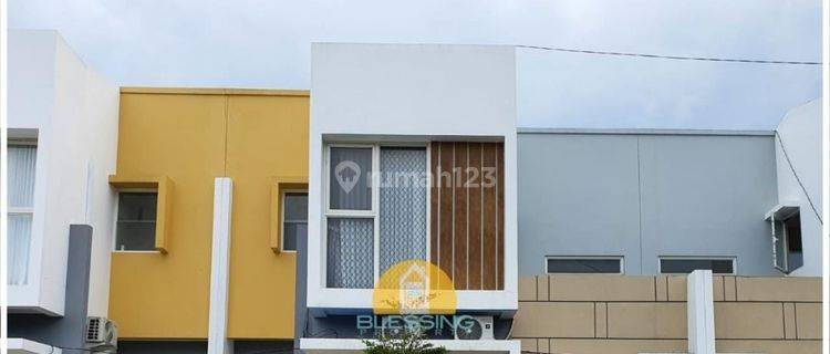 Rumah minimalist modern di kawasan kota mandiri Semarang 1