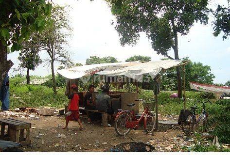 Lokasi Di Jalan Raya,iskandar Muda, Dilalui Kontenar 1