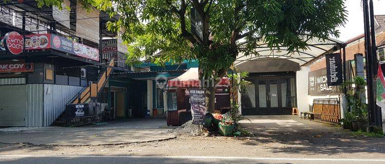 Rumah strategis tengah kota solo, dekat jalan slamet riyadi solo.. 1