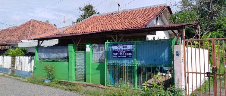 Rumah tua hitung tanah saja di Jl. Benteng Makassar, Tangerang Kota 1