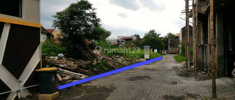 Tanah Kering sdh di urug di UMS Solo 1