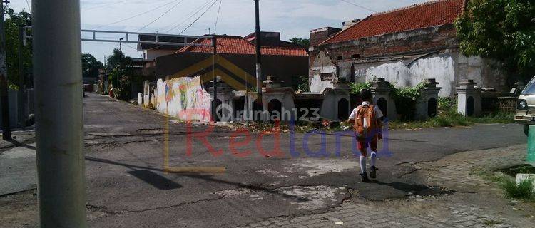 Tirtoyoso, Semarang Tengah (Yl1269) Tengah kota, posisi hook, akses mudah, dekat sekolahan, jalan lebar, bebas banjir 1