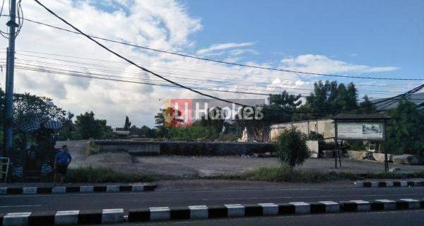 Tanah dekat dengan Obyek Wisata Kertalangu dan Pantai Biaung di Jl. Prof. Dr. Ida Bagus Mantra 1