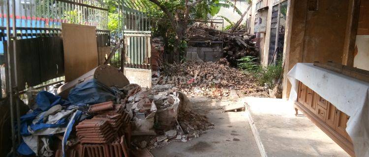 RUMAH TUA HITUNG TANAH DI DAERAH CIDENG JAKARTA PUSAT 1