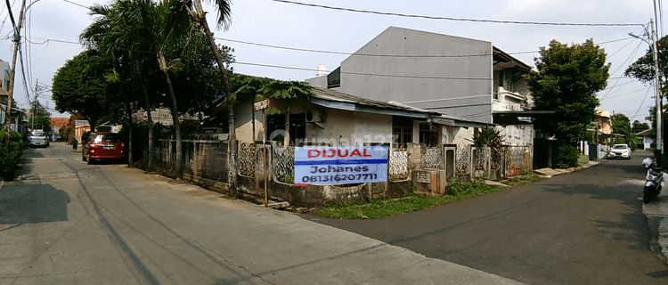 Rumah Tua di Komplek Minagapura, Joglo 1