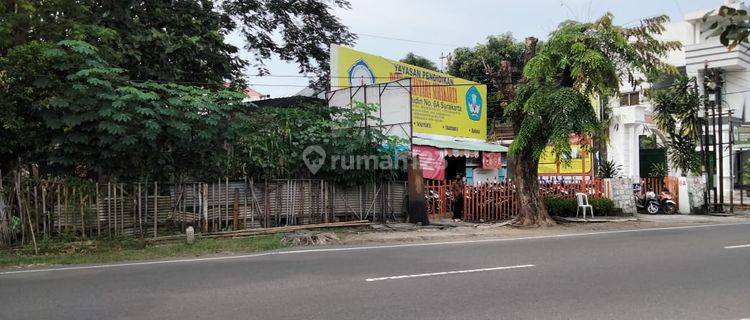 Tanah jl Dr. Wahidin Sudiro Husodo cocok untuk kantor resto 1