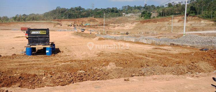 ZONA MERAH BUAT KAWASAN INDUSTRI DI MAYONG JEPARA JAWA TENTANG 1