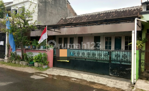 Tanah ada Bangunan Lama. Strategis, Mangkubumen Banjarsari Solo 1