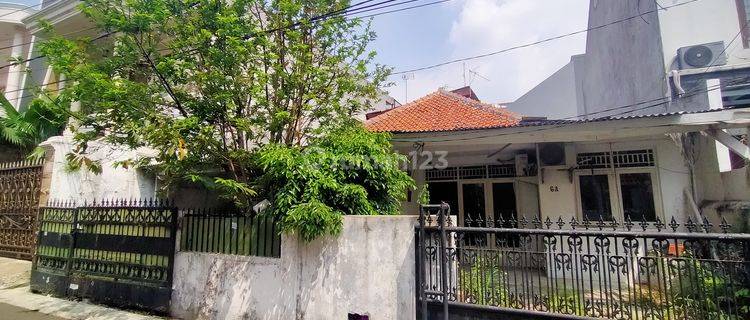 RUMAH TUA HITUNG TANAH DI KEBAYORAN BARU DEKAT SCBD DAN SENOPATI 1