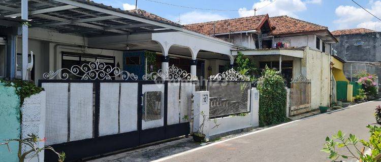 Rumah hitung tanah STRATEGIS di manahan 1