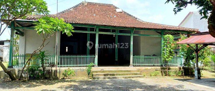 Rumah joglo dekat keraton Mangkunegaran hitung tanah 1