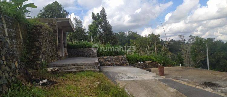 Tanah dan bangunan di Angseri Baturiti Tabanan dkt Tasta zoo,Villa atas awan 1