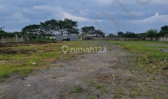 kan tanah kosong pinggir jalan di Karawang timur, Jawa Barat 1