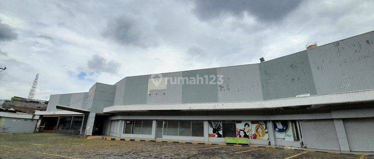 Dijual Tanah Mainroad Jl.PHH Mustofa
Dekat Gedung Sate Lokasi Strategis dan Ramai 1