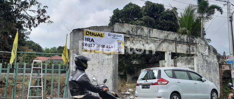 Tanah Pinggir Jalan Samping Gereja Di Taman Giri 1