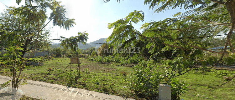 Tanah Labuan Bajo, Di Jalan Gorontalo Berhadapan dengan Hotel Bintang 4 Lokasi Strategis 1