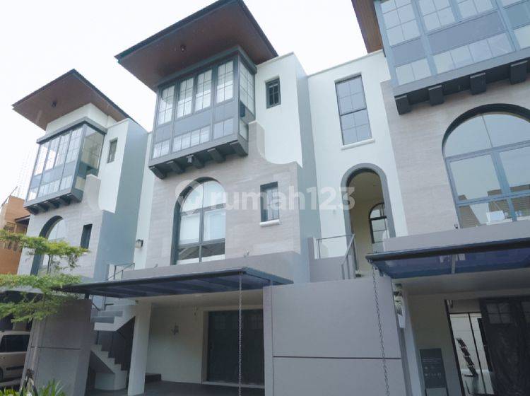 Precium Simatupang