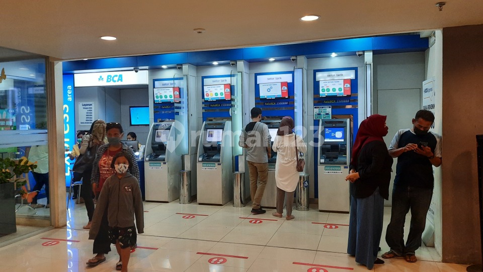 Bank/ATM Center
