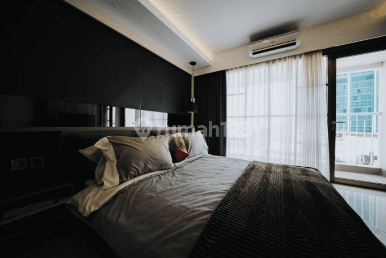 1 BR