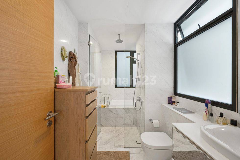Exclusive Propseller Listing